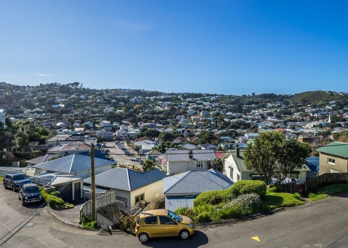  at 14 Freeling Street, Island Bay, Wellington