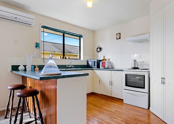 Free property data for 2/26 Maple Street, Christchurch