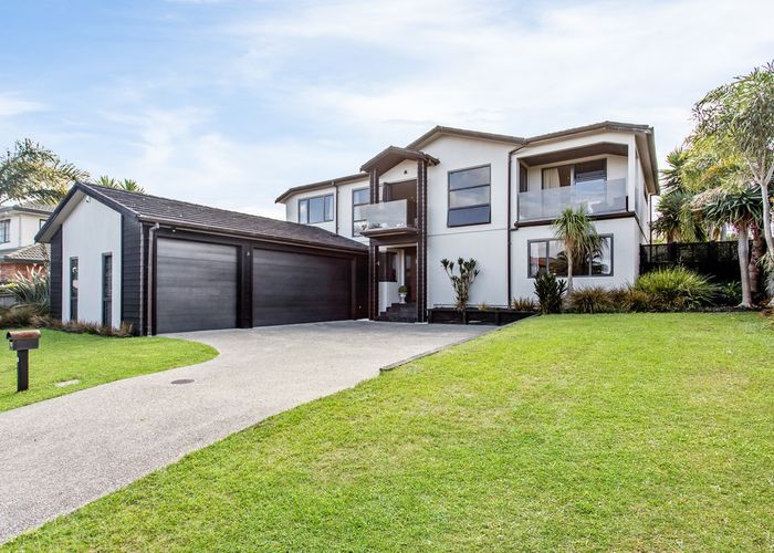  at 10 Waimanu Bay Drive, Te Atatu Peninsula, Auckland