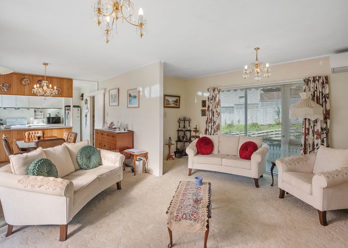  at 13 Davita Place, Farm Cove, Auckland