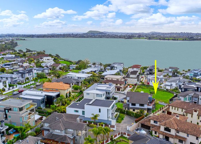  at 41 Compass Way, HALF MOON BAY, AUCKLAND