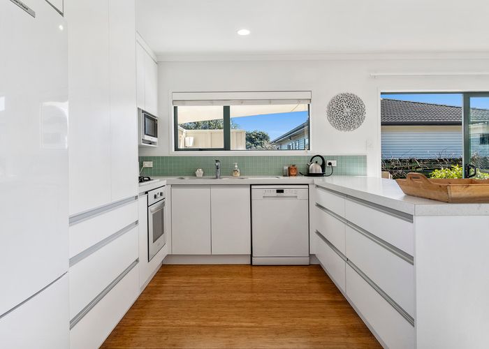 Free property data for 240B Range Road, Papamoa Beach, Papamoa homes