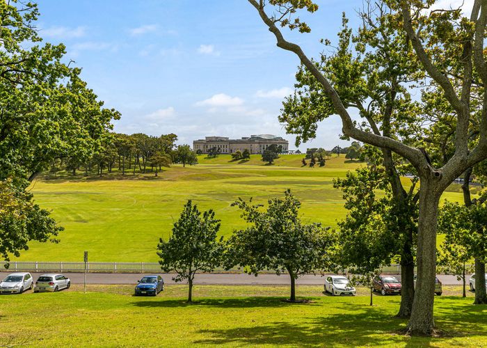  at 4/0 Carlton Gore Road, Newmarket, Auckland