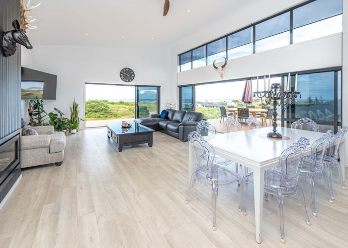  at 34 Golf Vue Place, Castlecliff, Whanganui