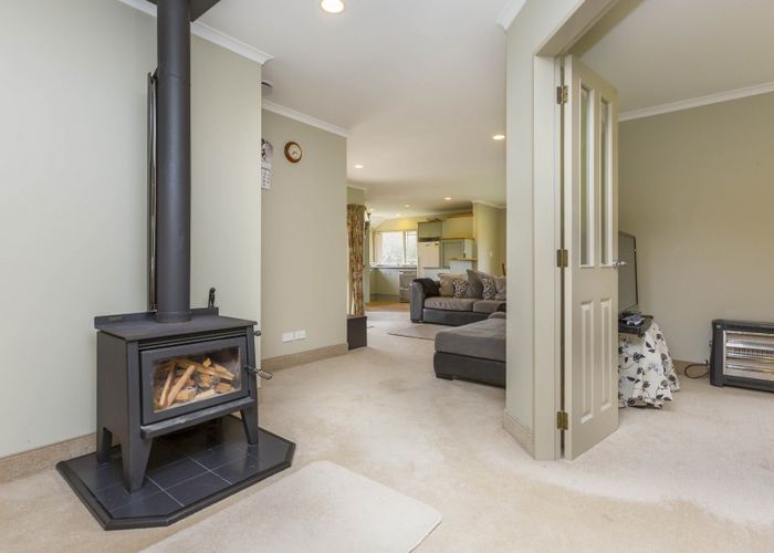  at 4 Emerald Hill Drive, Birchville, Upper Hutt