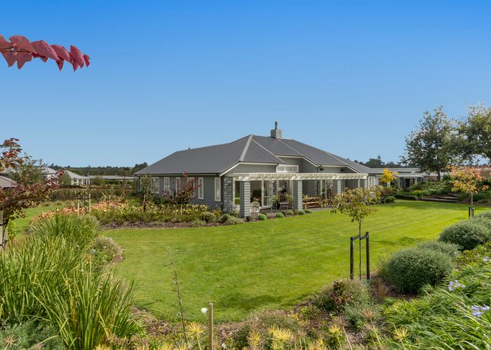  at 136 PHILLIPS DRIVE, Tauranga
