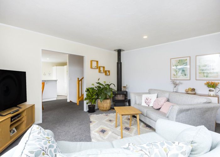  at 88 Wyndham Road, Pinehaven, Upper Hutt