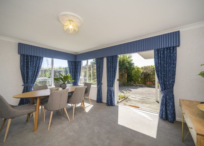  at 15 Rosebank Avenue, Kelvin Grove, Palmerston North