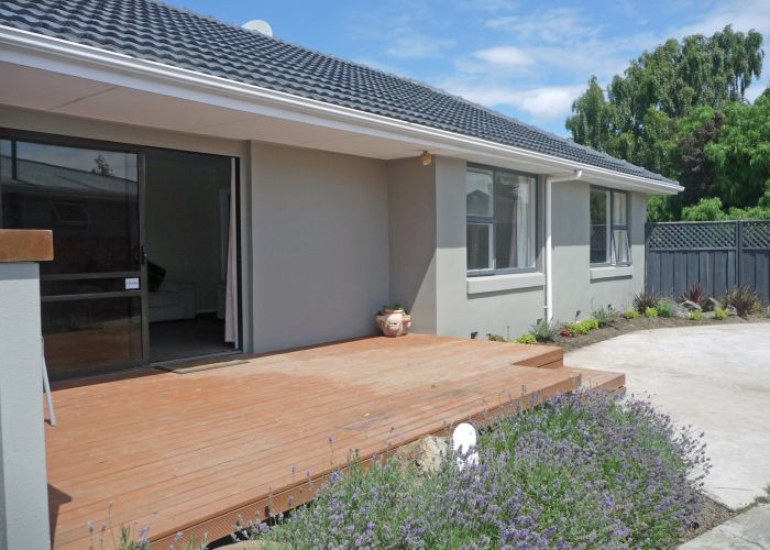 at 8 Besant Place, Avondale, Christchurch