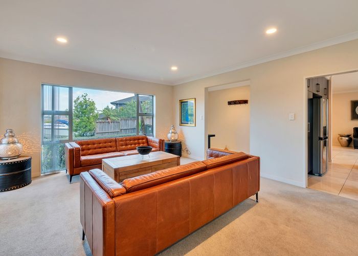  at 6 Solstone Place, Flat Bush, Auckland