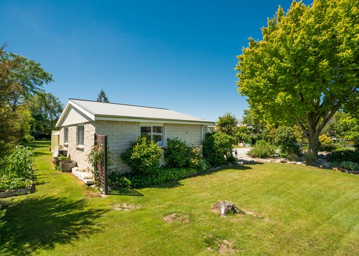  at 6 Hall Road, Bannockburn