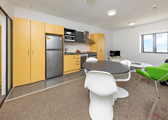  at 512/17 Putney Way, Manukau, Auckland