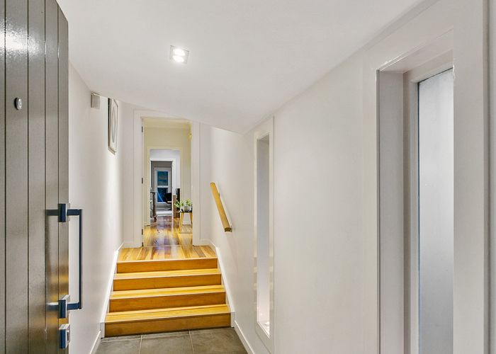 Free property data for 42 Ivanhoe Road, Grey Lynn, Auckland homes.co.nz