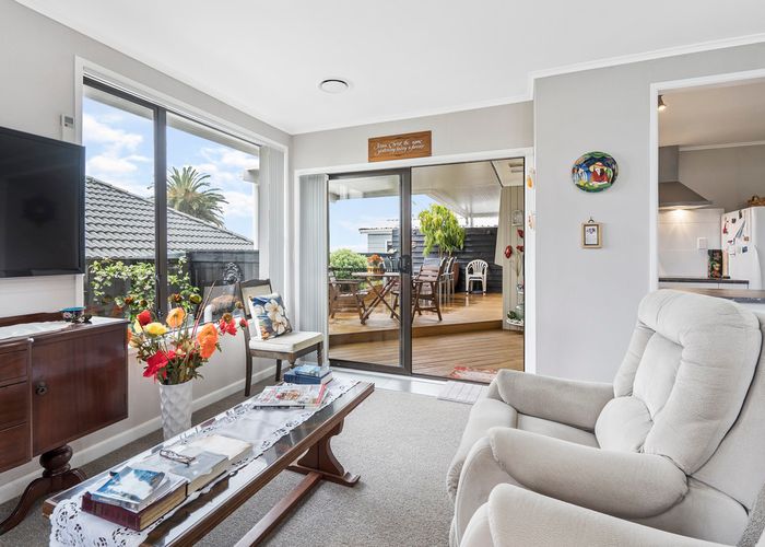  at 44 Evans Road, Weymouth, Auckland