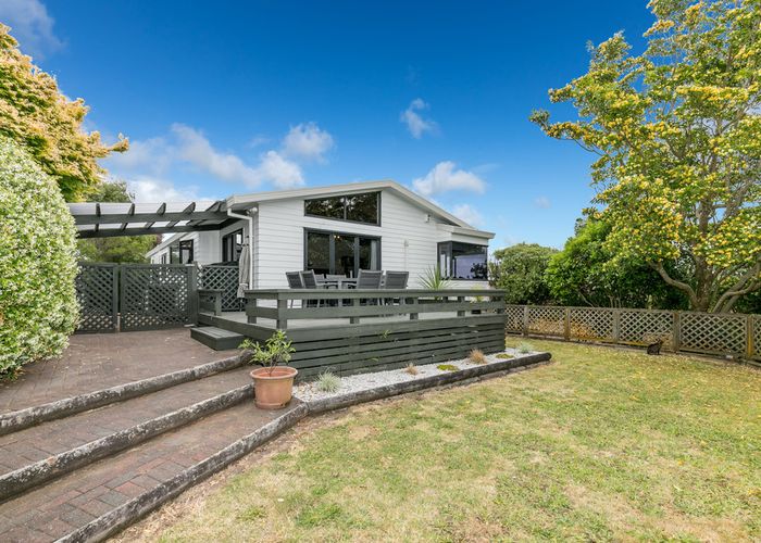  at 30 Lansdowne Crescent, Glenview, Hamilton