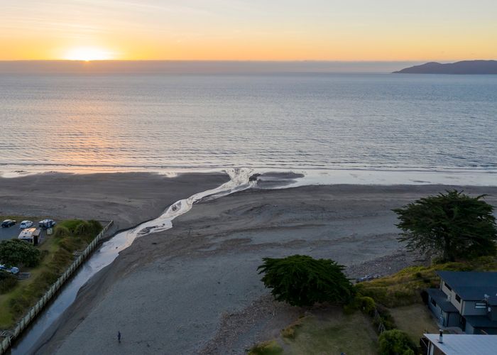  at 19 Groves Road, Raumati Beach, Paraparaumu