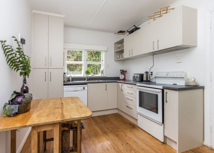  at 17 Waiapu Road, Kelburn, Wellington