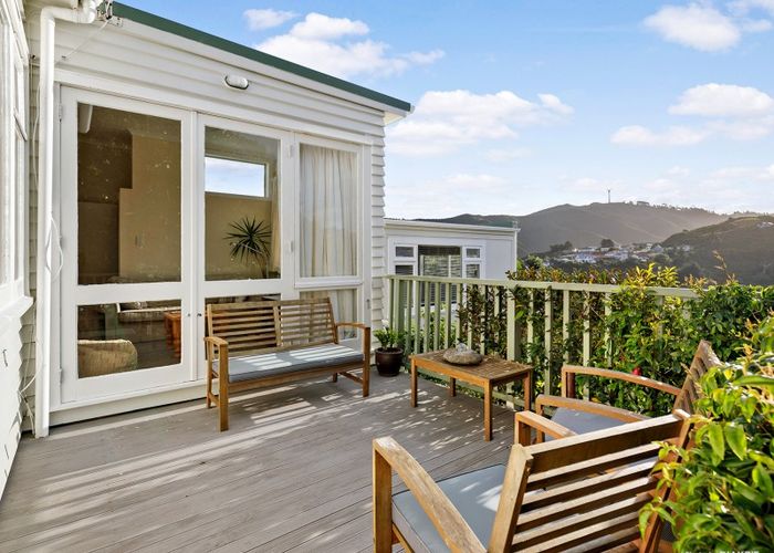  at 132 The Ridgeway, Mornington, Wellington