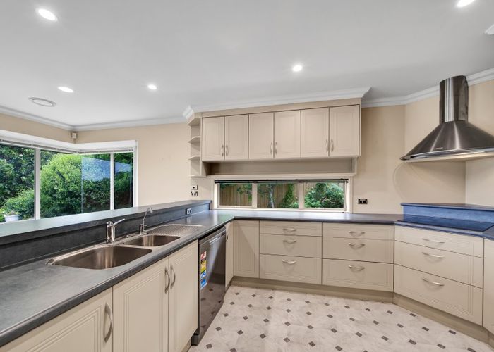  at 2 Orlando Close, Frankleigh Park, New Plymouth