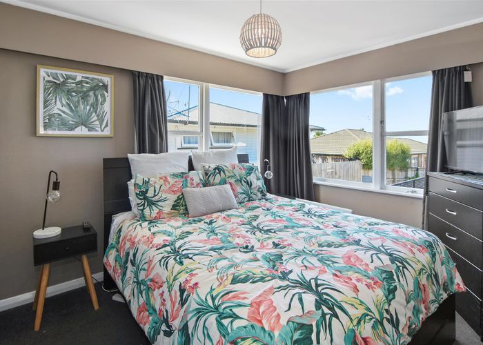  at 180 Dinsdale Road, Dinsdale, Hamilton