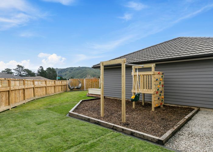  at 2 Diamond Grove, Brown Owl, Upper Hutt