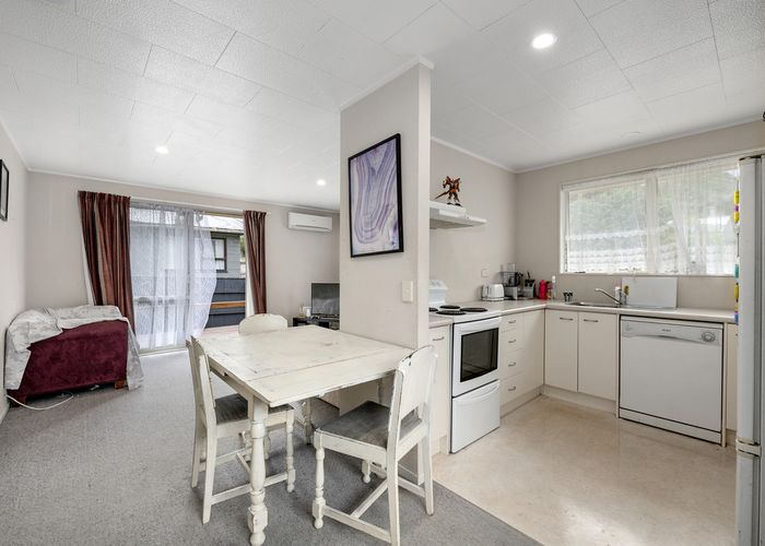  at 16 Oaklands Grove, Clouston Park, Upper Hutt