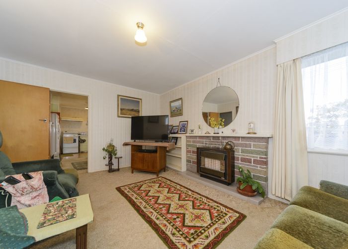  at 10 Peters Avenue, Cloverlea, Palmerston North