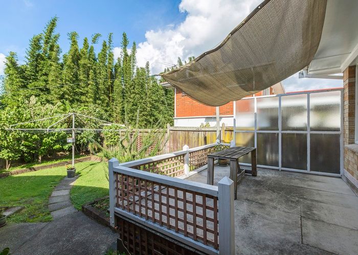  at 2/69 Motatau Road, Papatoetoe, Auckland