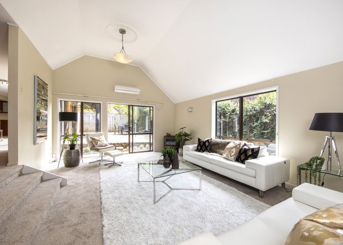  at 12 Steele Street, Meadowbank, Auckland