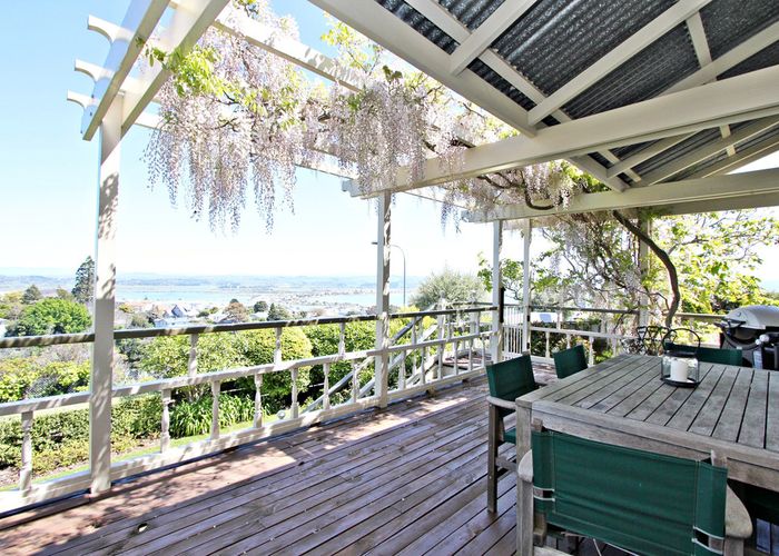  at 1 Roslyn Road, Bluff Hill, Napier