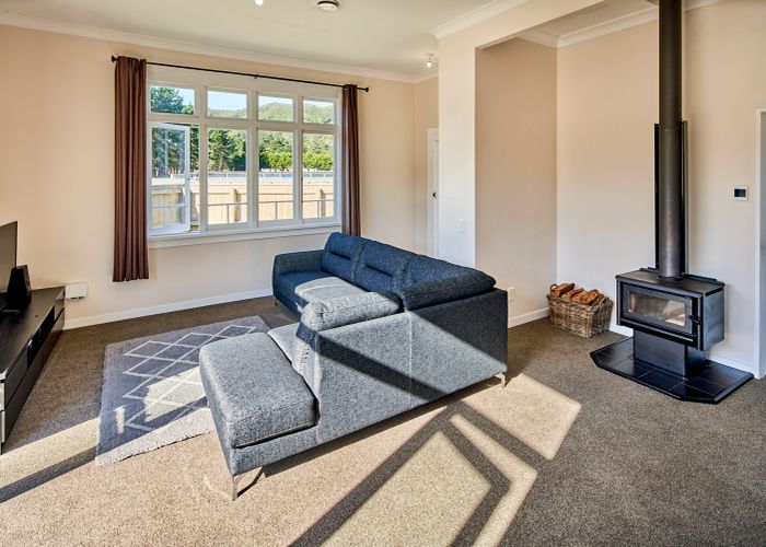  at 2/125 Upper Fitzherbert Road, Wainuiomata, Lower Hutt