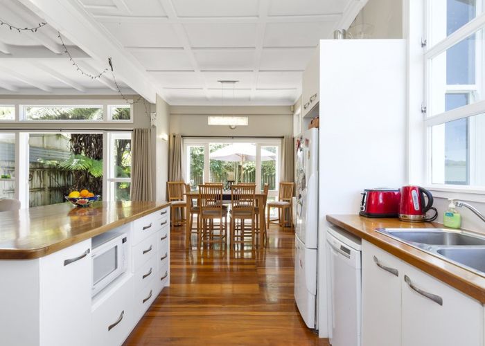  at 6 STANLEY STREET, Tahawai, Kauri Point