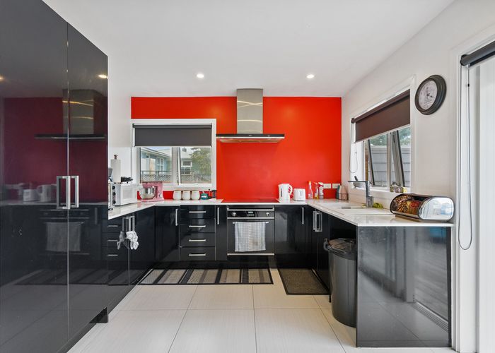  at 6 Claymore Street, Manurewa, Auckland