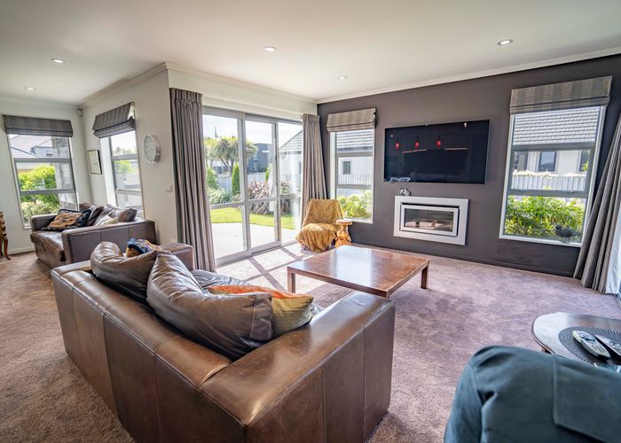 Free property data for 24 Rosewood Drive, Rosedale, Invercargill
