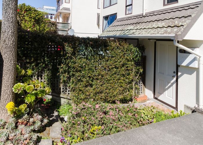 at 37 Macdonald Crescent, Te Aro, Wellington