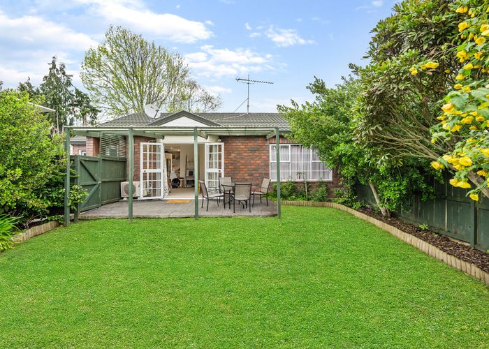  at 2/38 Abercrombie Street, Howick, Auckland