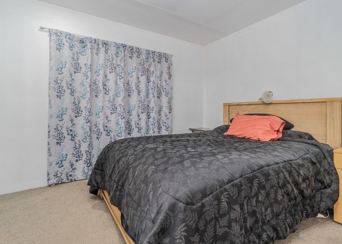  at 13A Pershore Place, Mangere, Auckland