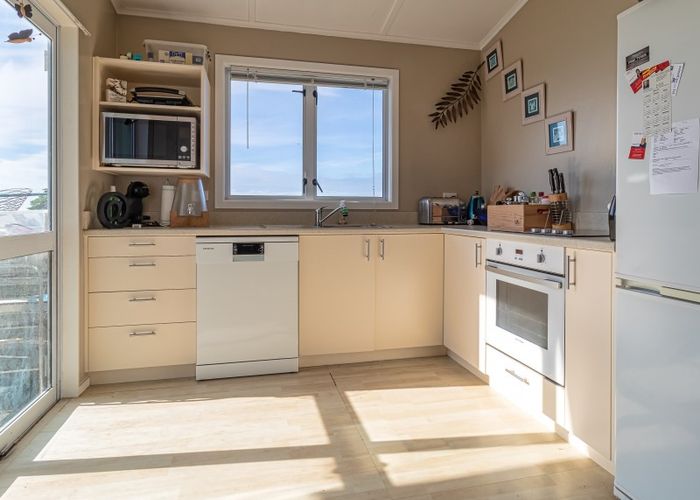  at 17 Clifton Road, Haumoana, Haumoana