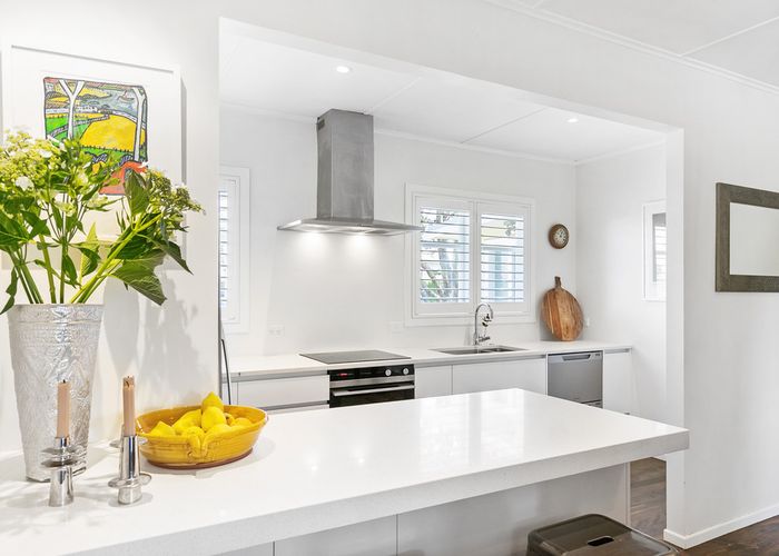  at 15 Banks Road, Kawakawa Bay, Papakura