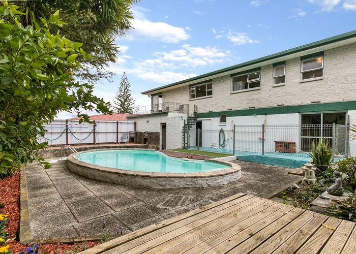  at 12 Brouder Place, Hillpark, Auckland