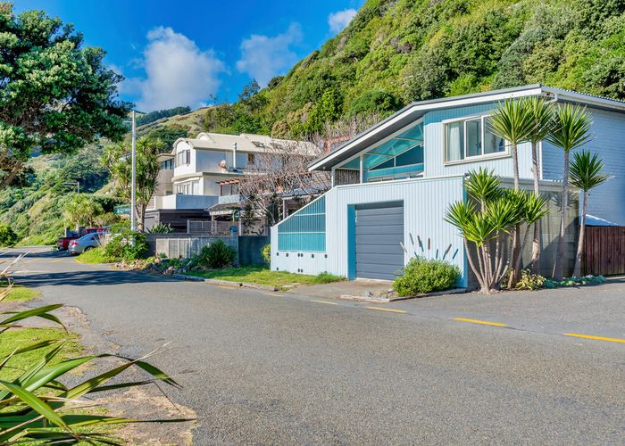  at 6 Ocean Parade, Pukerua Bay, Porirua