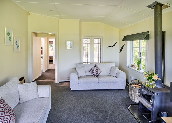  at 121 Marine Drive, Sorrento Bay, Lower Hutt
