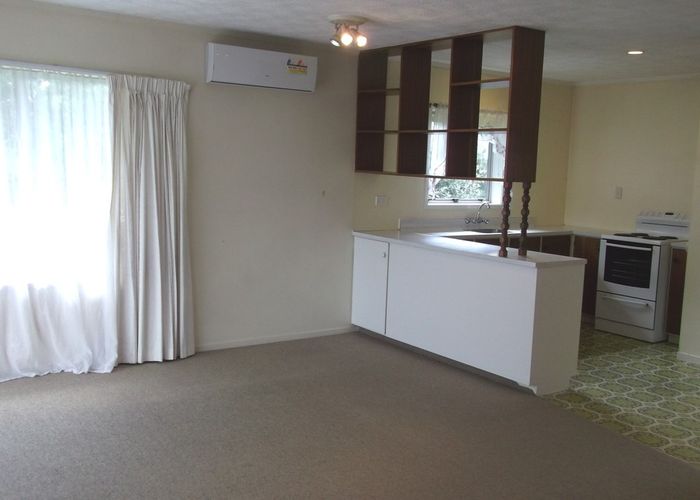  at 62 Swanson Rd, Henderson, Auckland