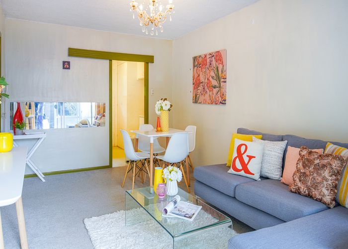  at 4/35 St Lukes RD, Mt Albert, Auckland