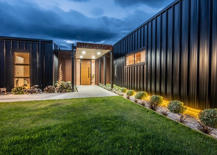  at 213 Golden road, Springvale, Alexandra