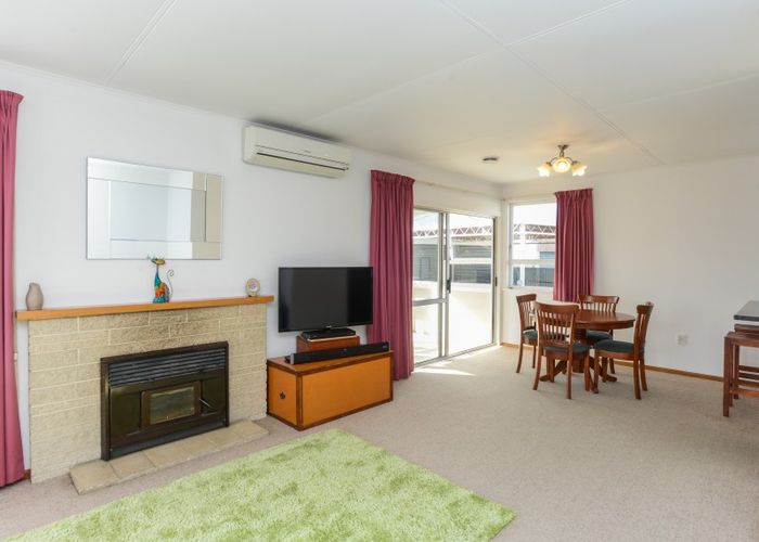  at 209 Sunnybank Crescent, Camberley, Hastings