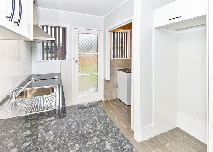 at 2/3 Ranfurly Road, Papatoetoe, Auckland