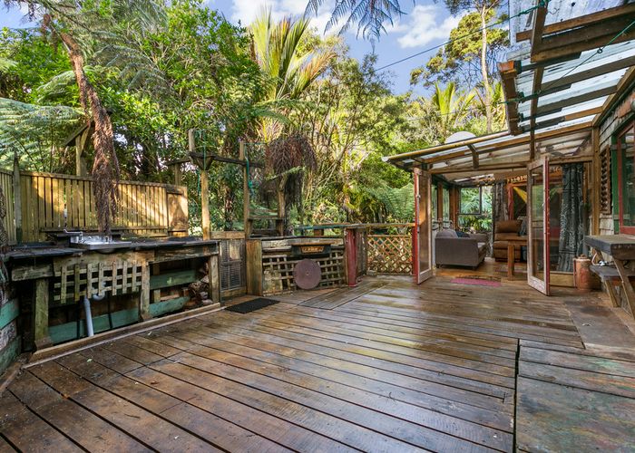  at 10 Minnehaha Avenue, Titirangi, Auckland
