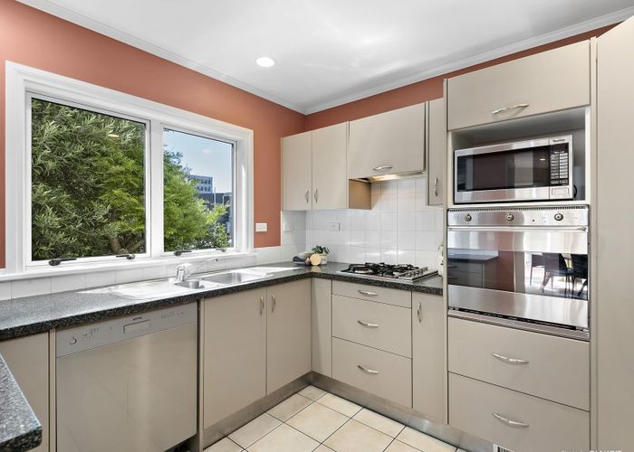  at 13/28 Hobson Street, Thorndon, Wellington
