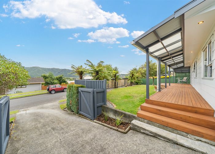  at 5 Oaklands Grove, Clouston Park, Upper Hutt